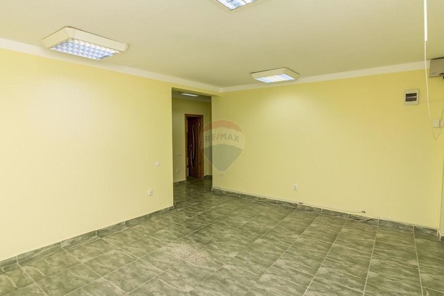 Spațiu comercial de vanzare, Floresti, str. Eroilor