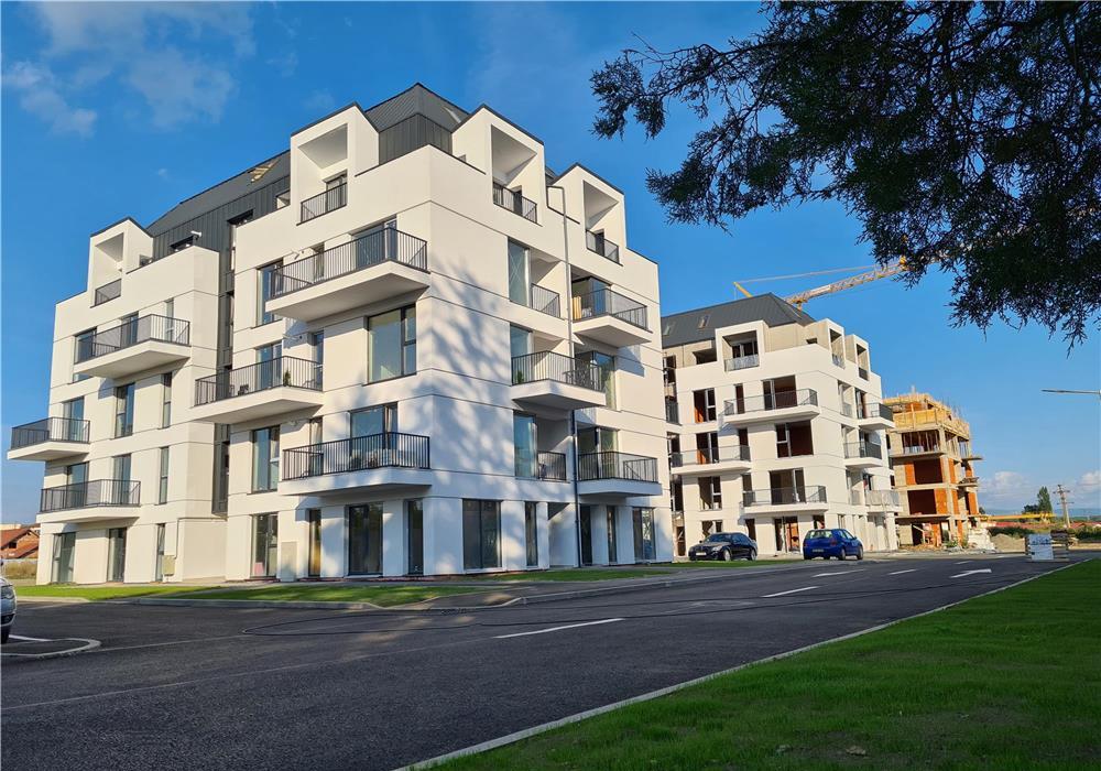 Spatiu Comercial in Bloc nou-Finalizat, Open Space Vanzare/Inchiriere, vitrina la strada.