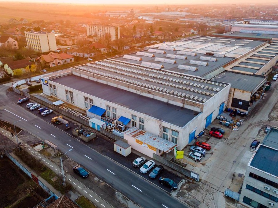 Spațiu comercial în zona Sânnicolau Mic