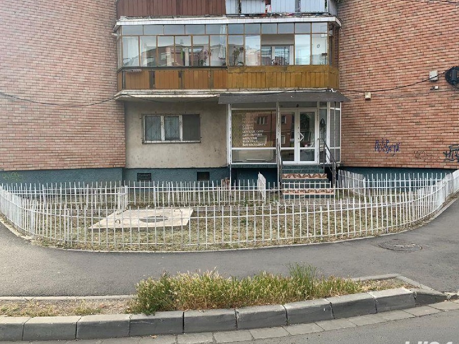 spatiu comercial Micalaca 47 mp, locatie buna