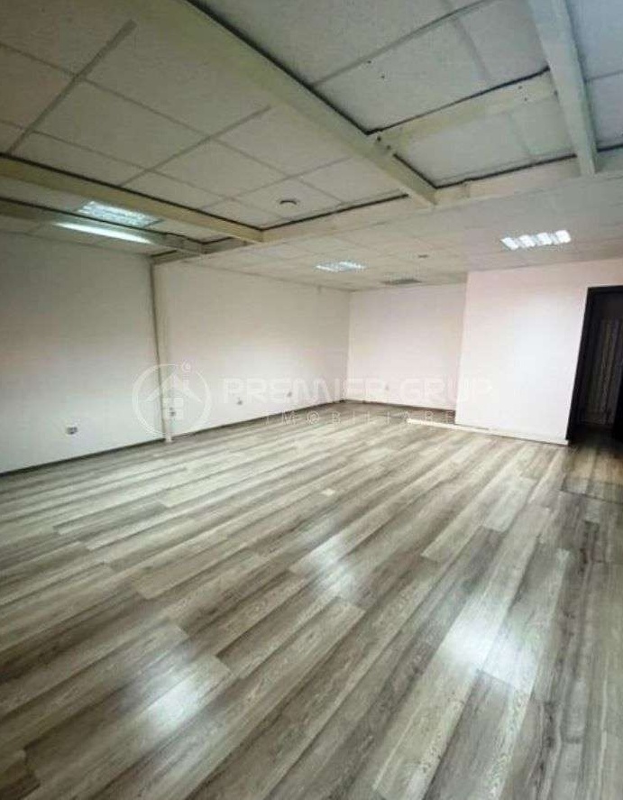 Spatiu comercial, Nicolina, 145mp, 2 bai, CT, 3 cai acces, loc parcare