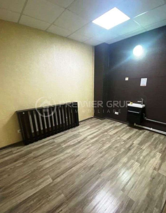 Spatiu comercial, Nicolina, 145mp, 2 bai, CT, 3 cai acces, loc parcare