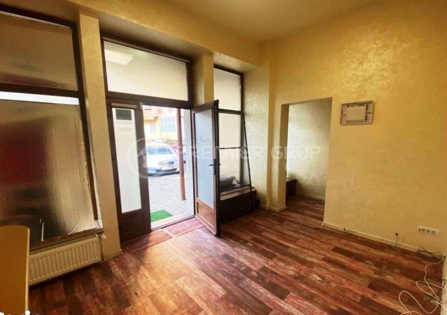 Spatiu comercial, Nicolina, 145mp, 2 bai, CT, 3 cai acces, loc parcare