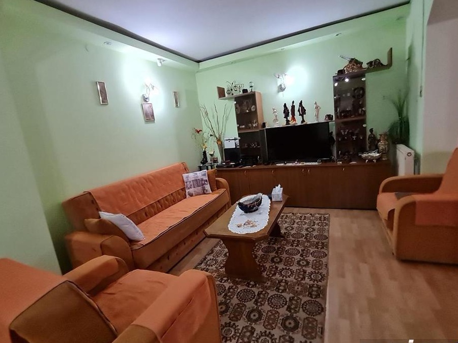 Spatiu comercial si Casa, deschidere comercial  rezidential  birouri,...Central, Brasov