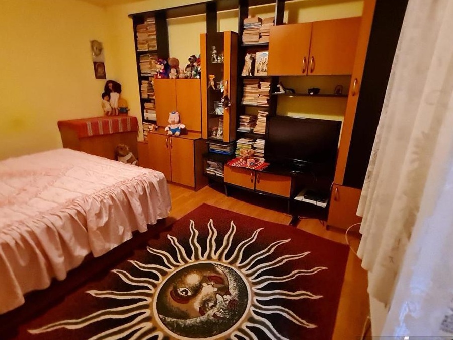 Spatiu comercial si Casa, deschidere comercial  rezidential  birouri,...Central, Brasov