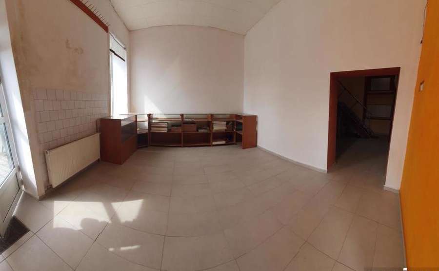 Spatiu comercial spre vanzare, trafic pietonal intens