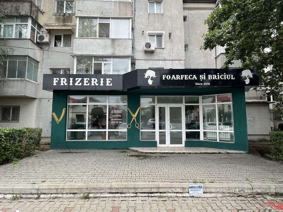 Spatiu Comercial stradal,centrala termica, 2 grupuri sanitare
