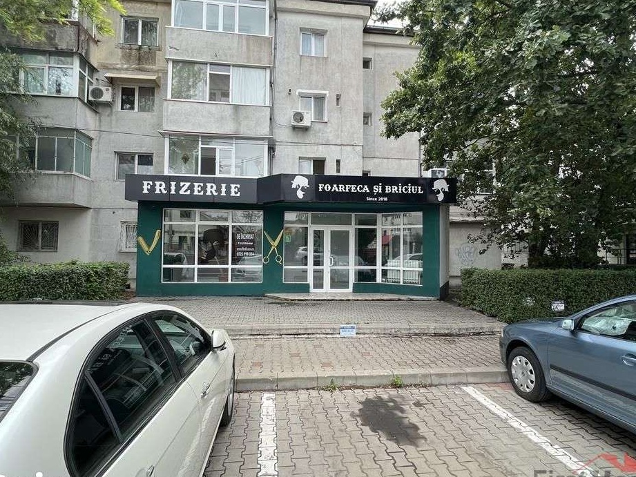 Spatiu Comercial stradal,centrala termica, 2 grupuri sanitare