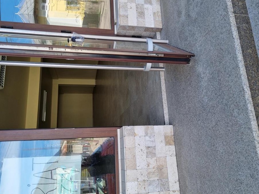 Spatiu comercial ultracentral 150mp 700   Pitești str Sfânta Vineri