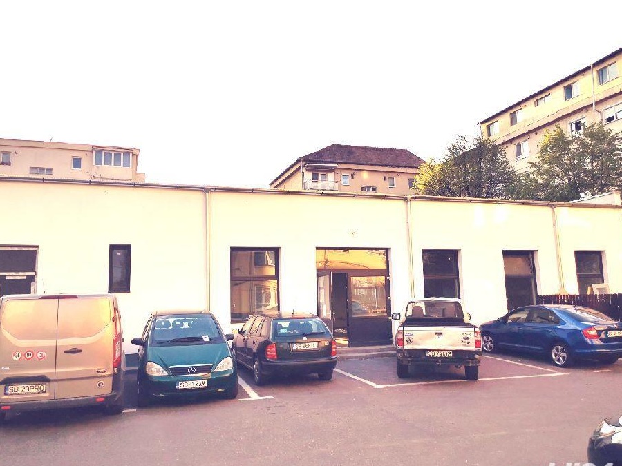 Spațiu comercial Valea Aurie 270m2