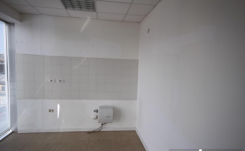 Spatiu de 150 mp in cladire de birouri