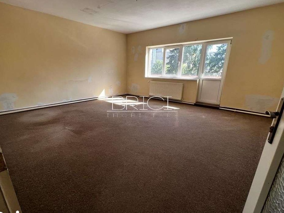 Spatiu de birouri, 150mp, cu 2 Parcari, Terasa 40mp, zona Aurel Vlaicu