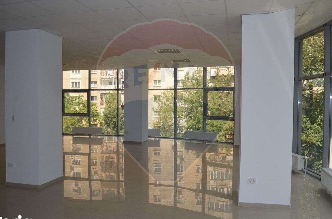Spațiu de birouri de 264mp de închiriat  Militari - Lujerului
