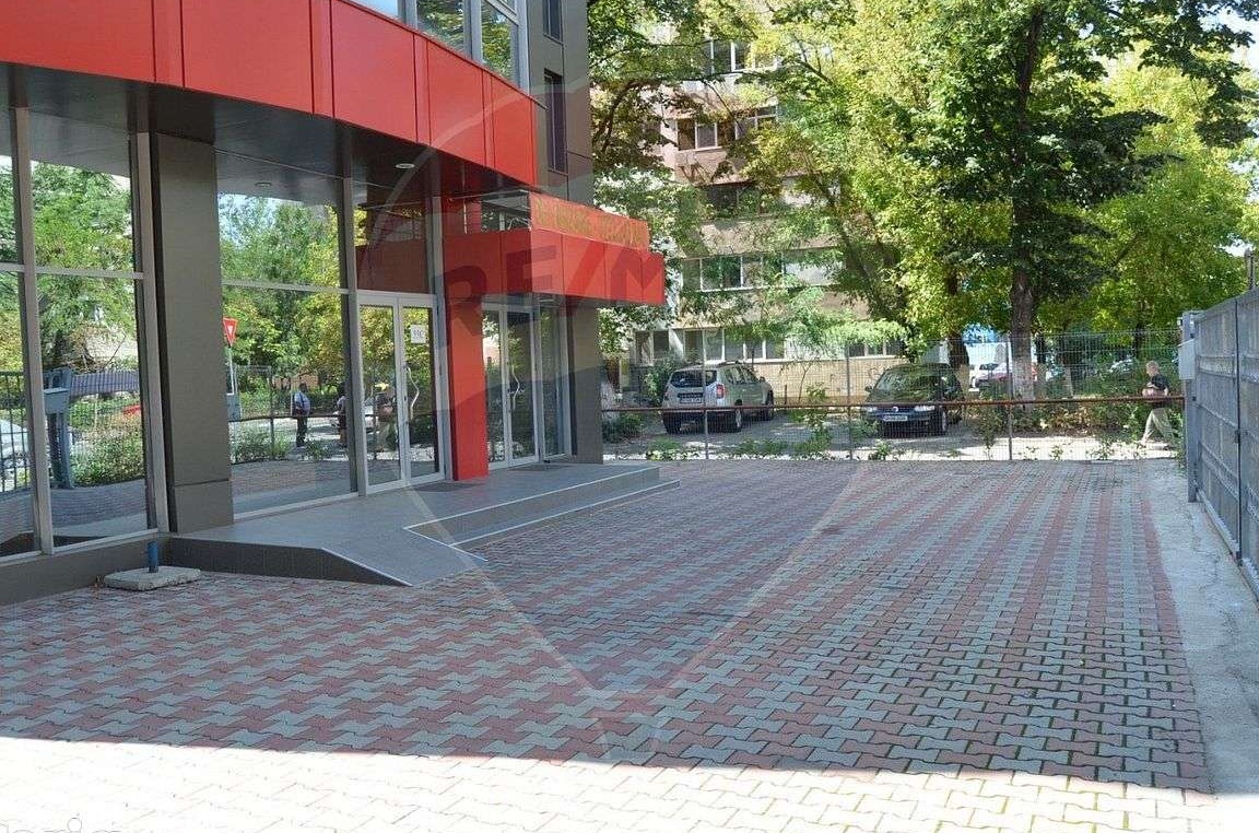 Spațiu de birouri de 264mp de închiriat  Militari - Lujerului