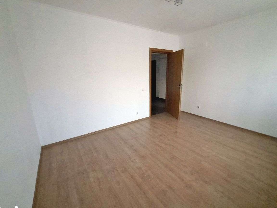 Spatiu de birouri (in acte), 2 camere decomandate, zona centrala