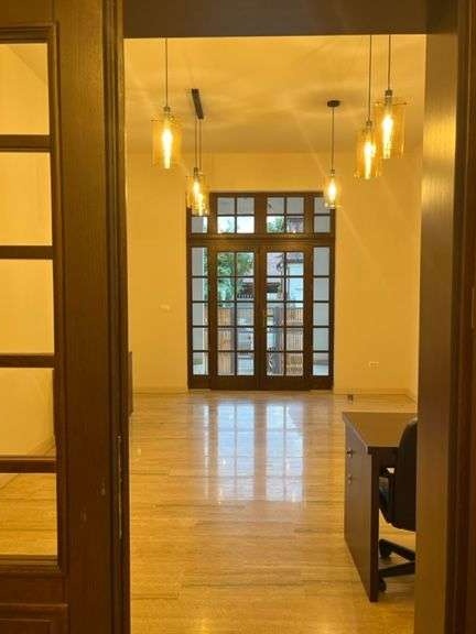 Spatiu de birouri, Zona Centrala cu spatii de parcare