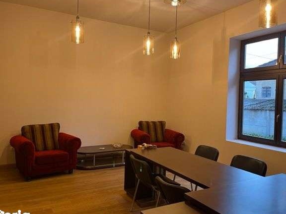 Spatiu de birouri, Zona Centrala cu spatii de parcare