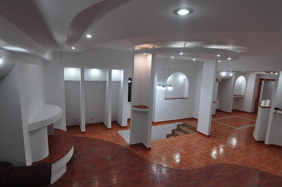 Spatiu de inchiriat 120mp.birouri/comercial/cabinete ( Octav Băncilă ) 10 eur+TVA