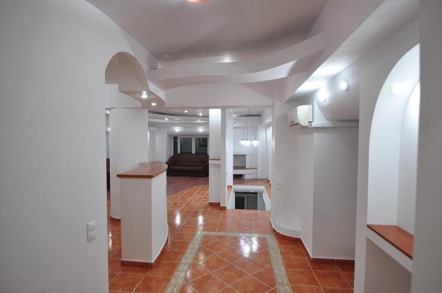 Spatiu de inchiriat 120mp.birouri/comercial/cabinete ( Octav Băncilă ) 10 eur+TVA