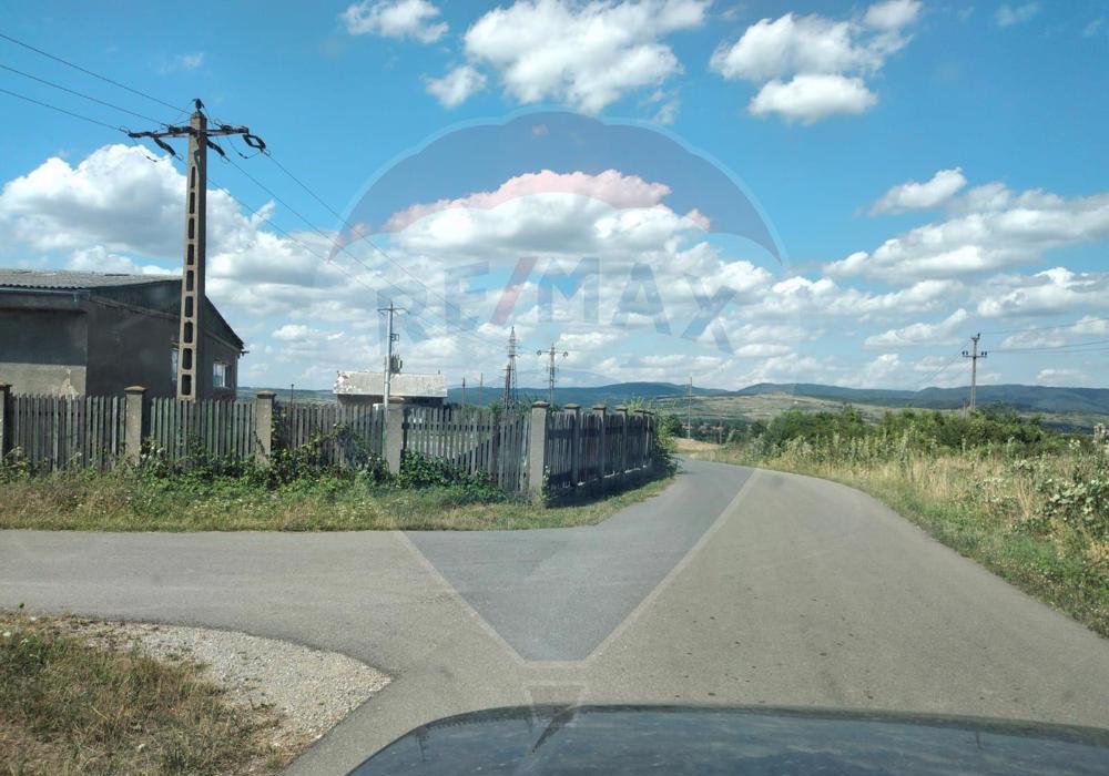 Spațiu industrial ,3 hale cu teren 10807 mp.,loc.Chistag