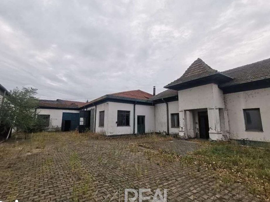Spatiu industrial de inchiriat - pretabil productie - depozitare