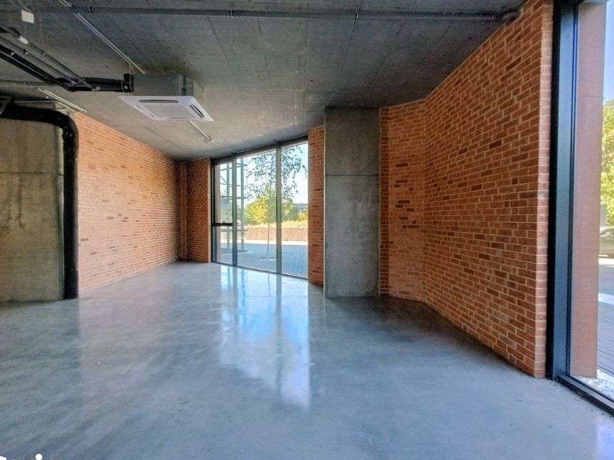 Spatiu Open Space, Design Industrial, Pompe de Caldura