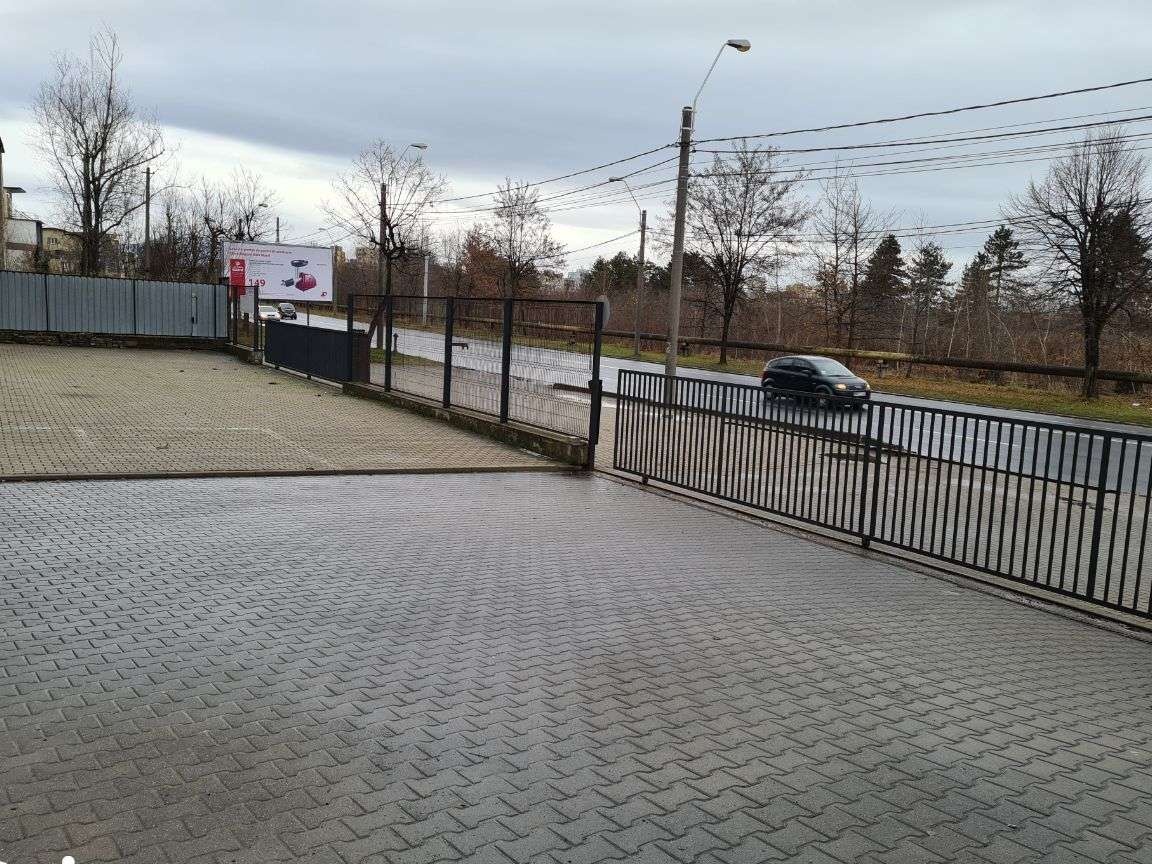 Spatiu stradal de inchiriat