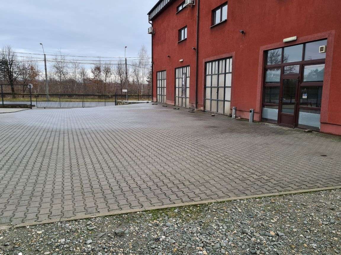 Spatiu stradal de inchiriat