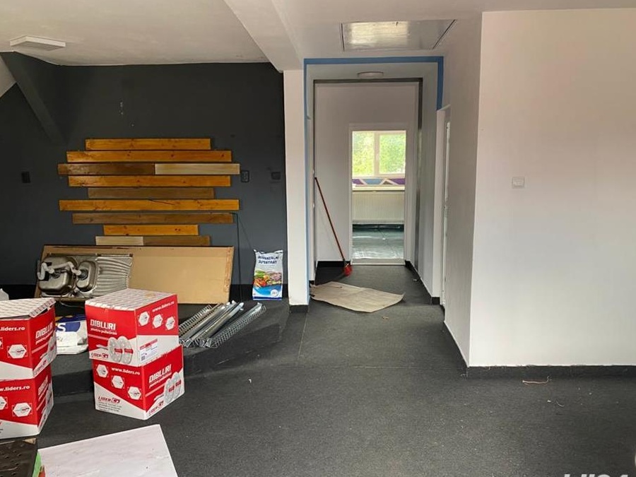 Spatiul comercial de vanzare sau de inchiriat