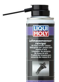 Spray indepartat adeziv abtibilde in magazinul de piese auto Otopeni.