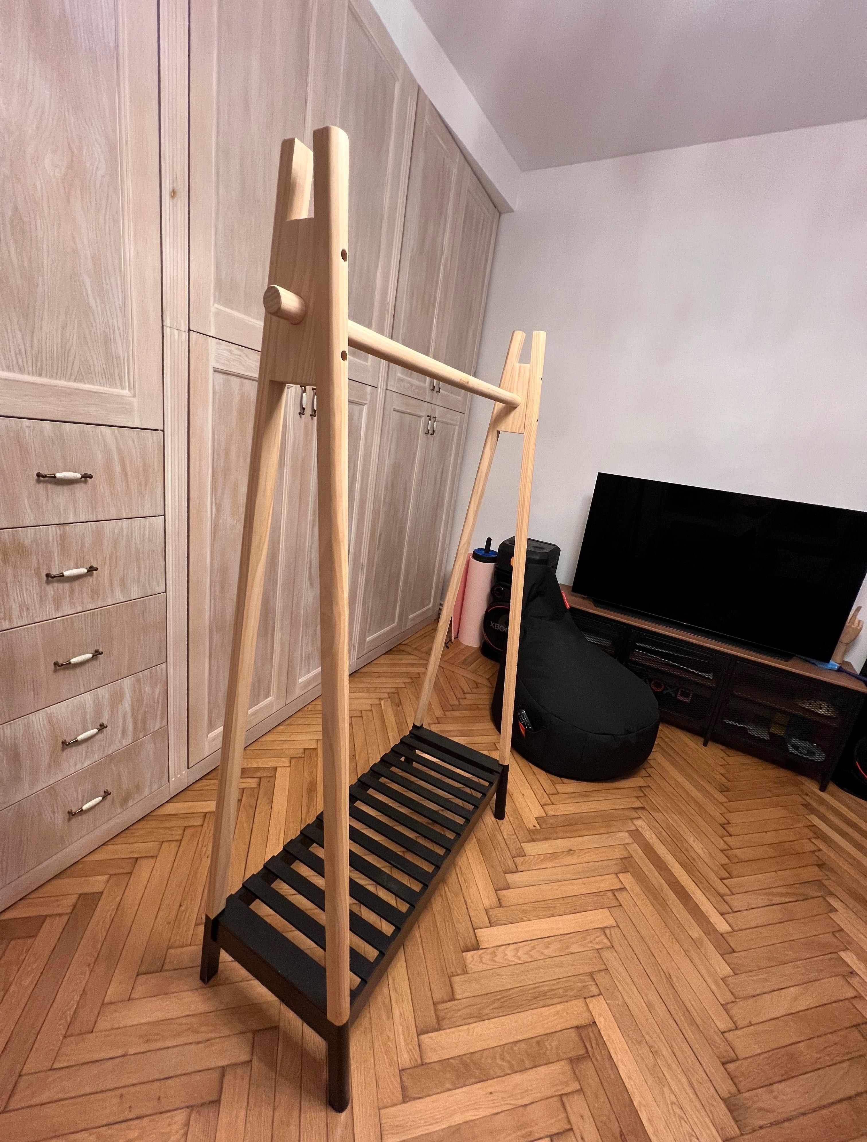 Stand haine lemn masiv de pin și MDF. 105x170x46 cm