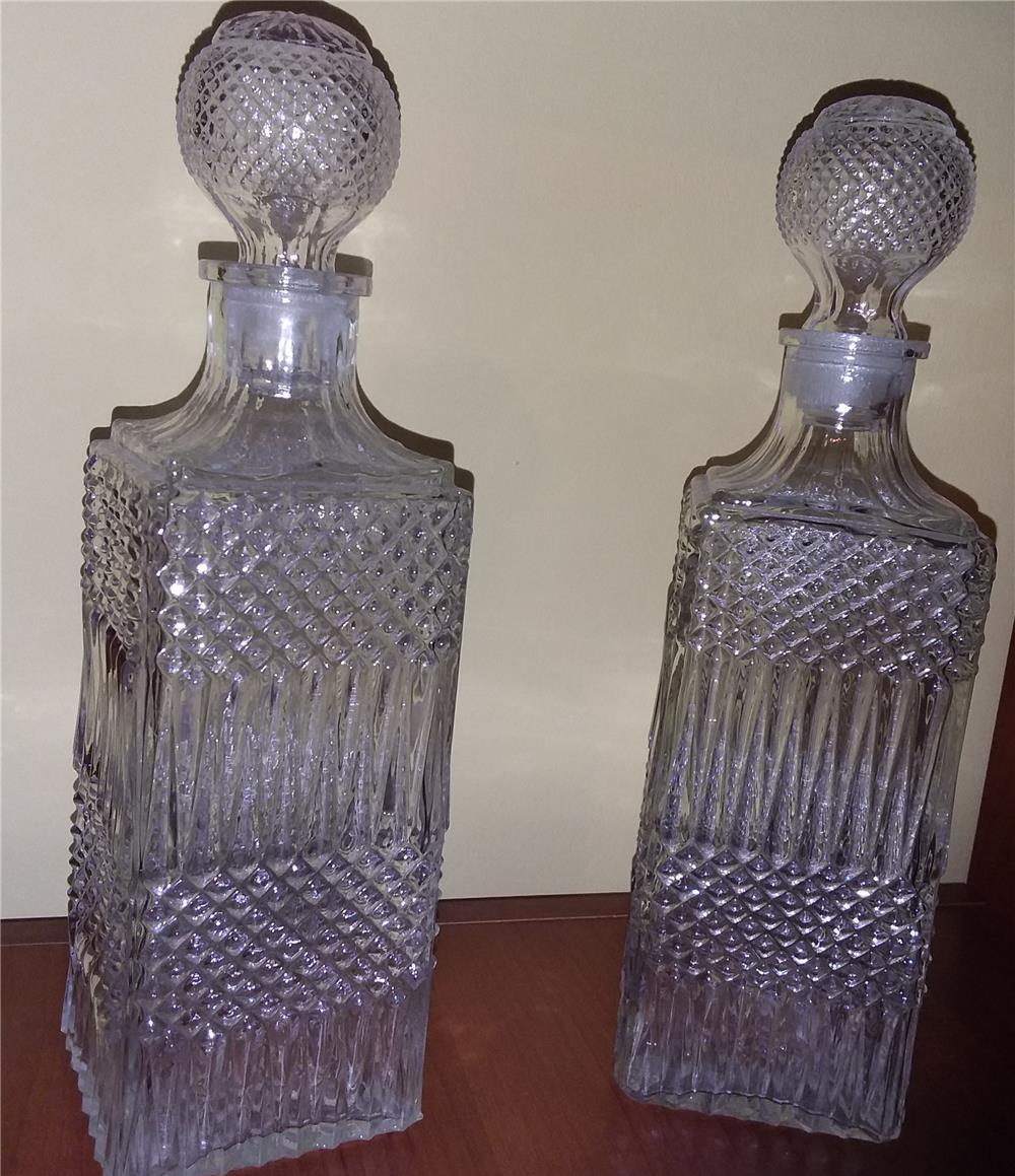 Sticle din cristal, vechi