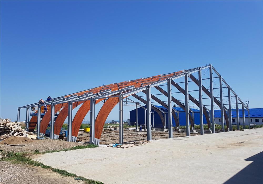 Structuri si confectii metalice pentru hale industriale si echipamente industriale