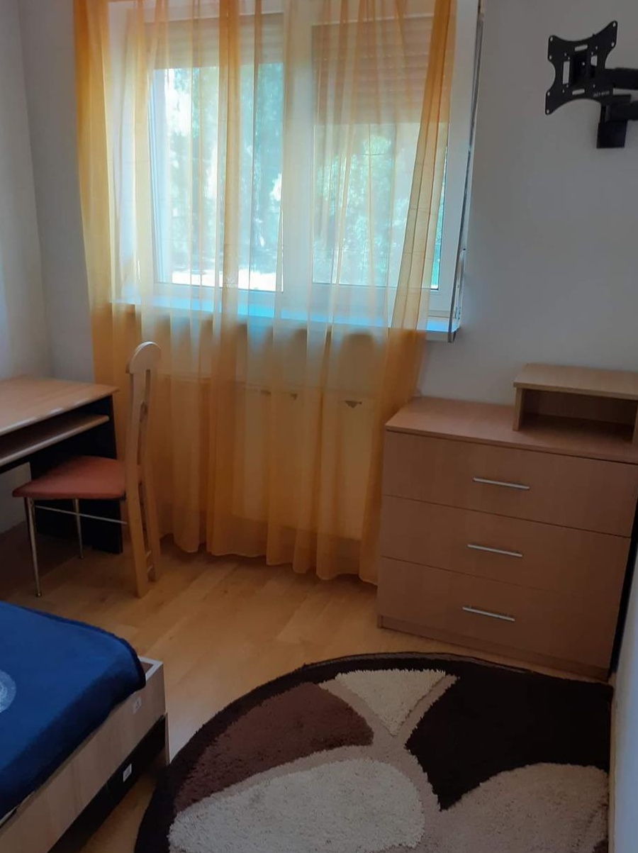 Studio de vanzare