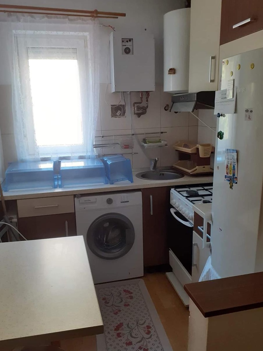 Studio de vanzare