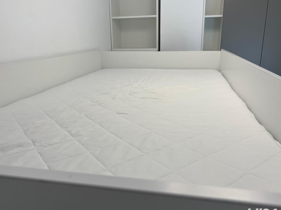 Studio lux de inchiriat.