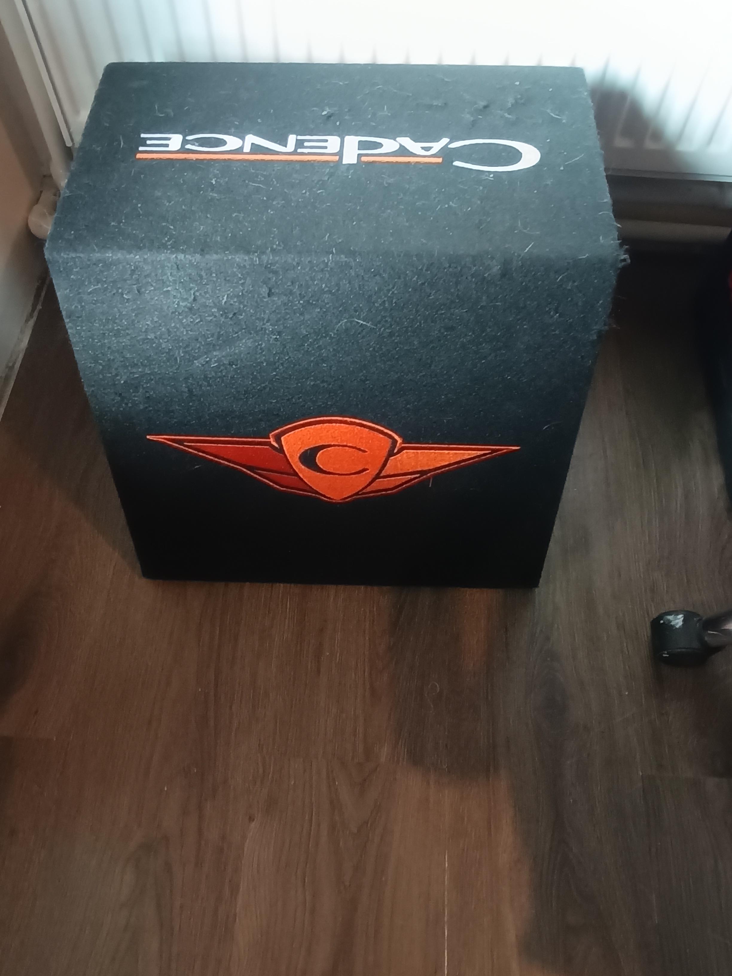Subwoofer activ Cadence FXB12VAi – Bass profund și clar, fără rival