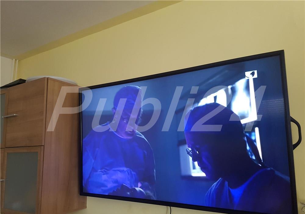 Super Sharp 65 Inch Monitor TV