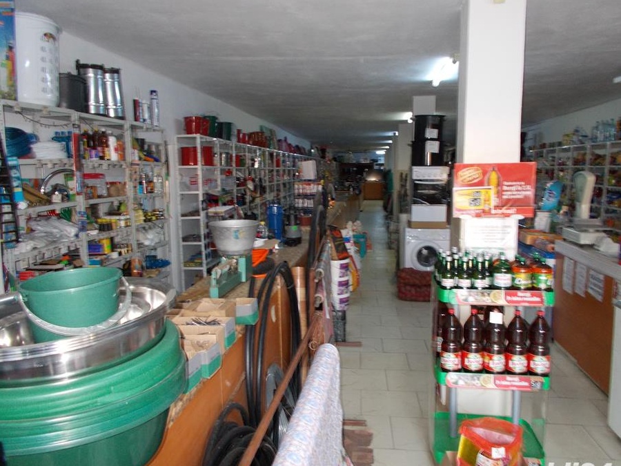 Supermarket 260 mp in vecinatate - rate