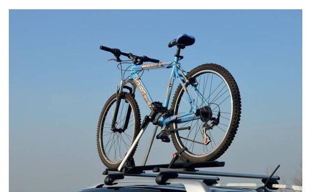 Suport bicicleta Menabo Juza cu prindere pe bare transversale