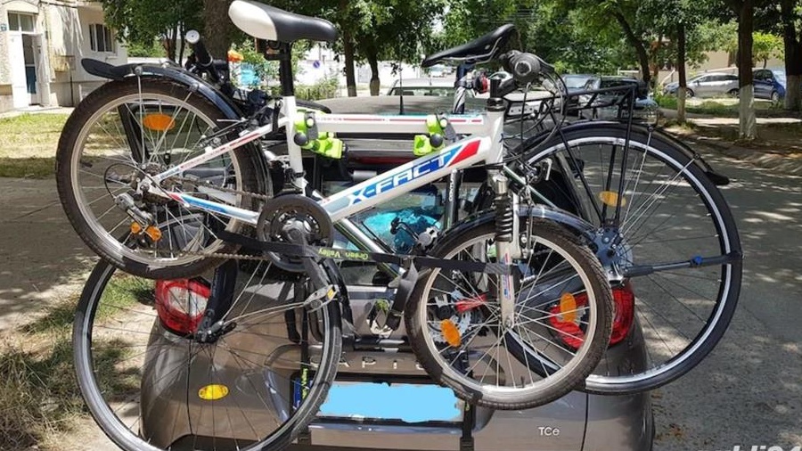 Suport biciclete Green Valley pentru 3 biciclete, prindere pe haion