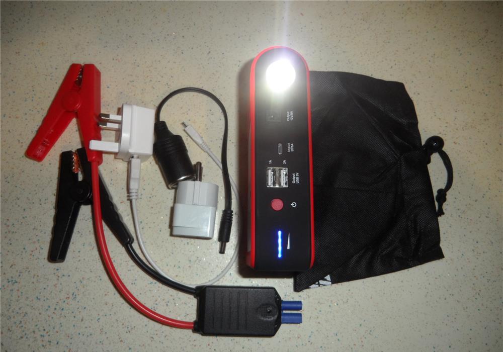 Sursa externa / robot de pornire auto 7000 mA