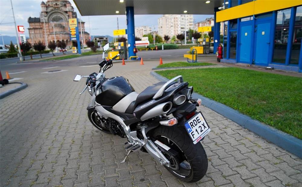 suzuki gsr 600