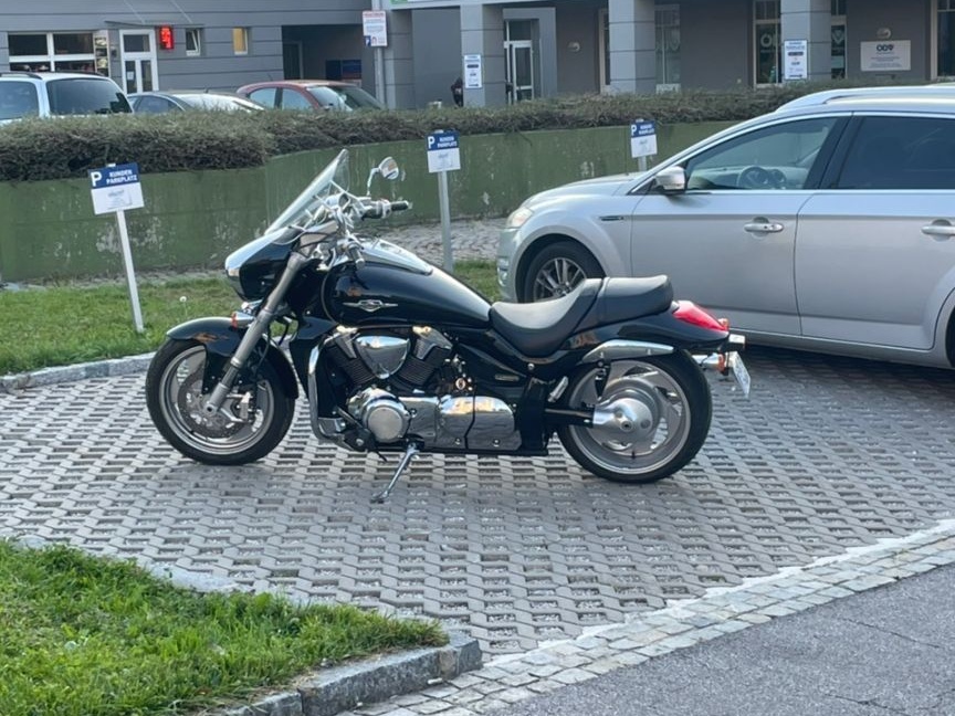 Suzuki Intruder