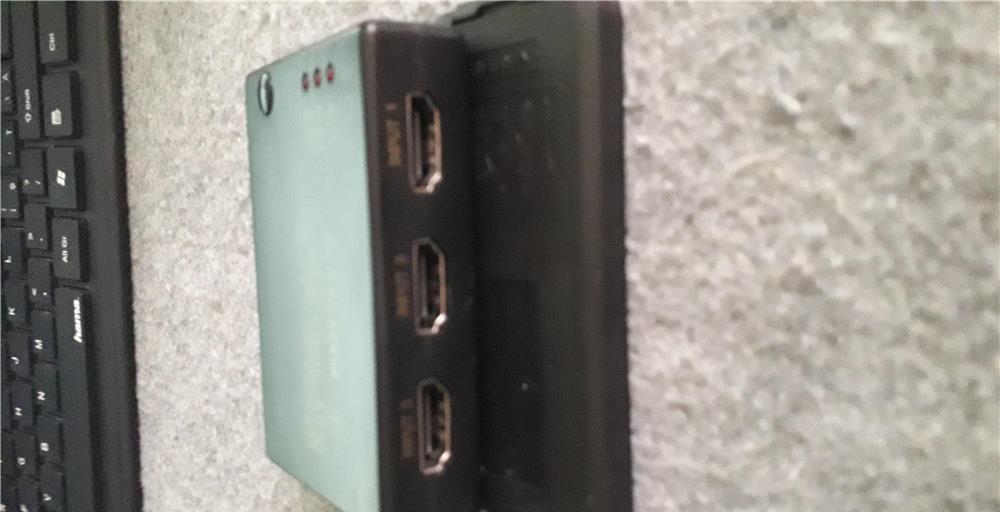 Switch TP-Link 3 porturi