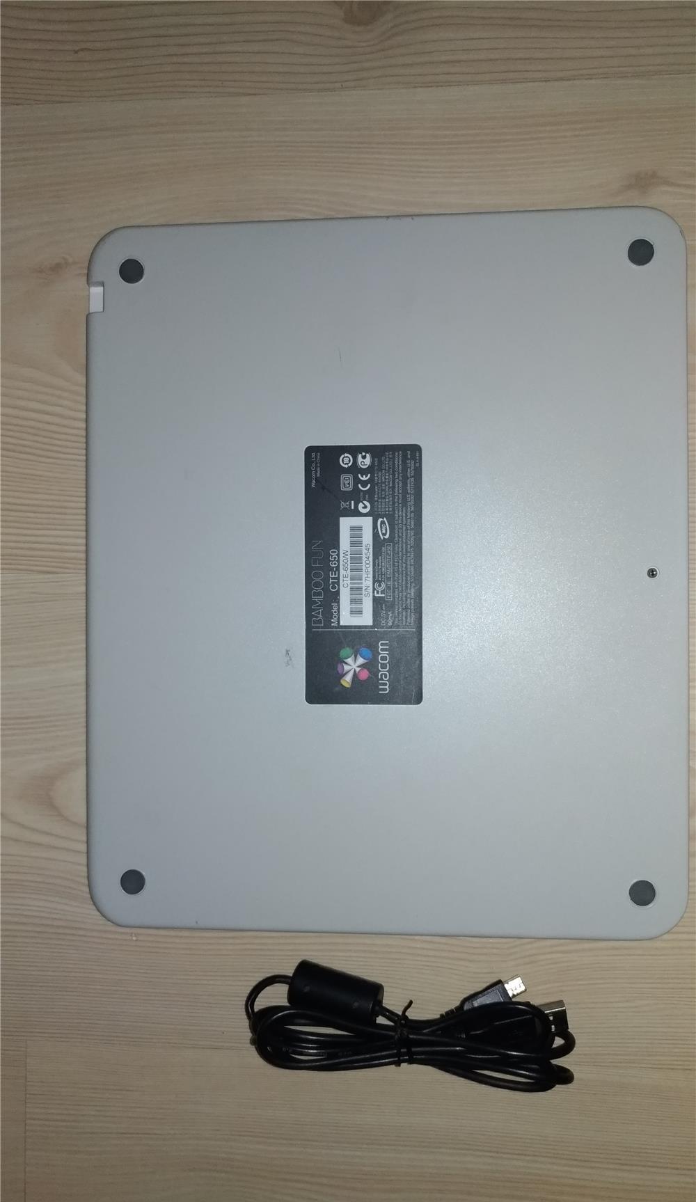 Tableta grafica Wacom Bamboo CTE-650