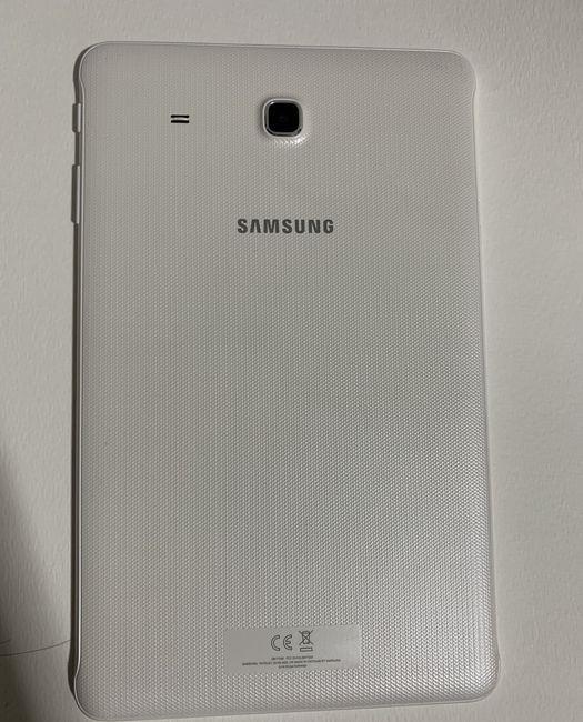 TABLETA SAMSUNG TAB E 8GB SIM WIFI NOU