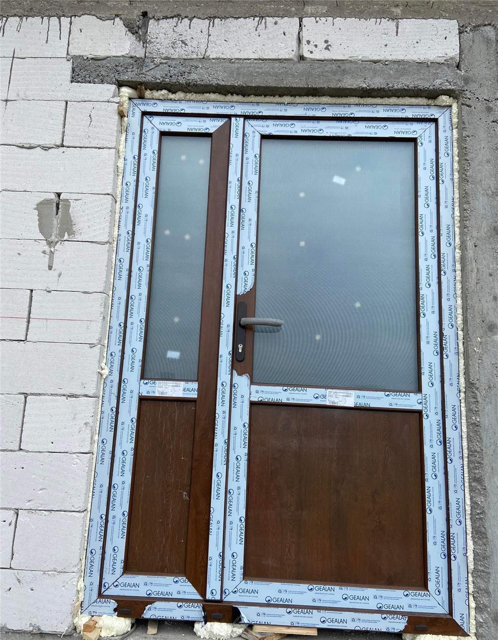 Tâmplărie pvc cu geam termopan
