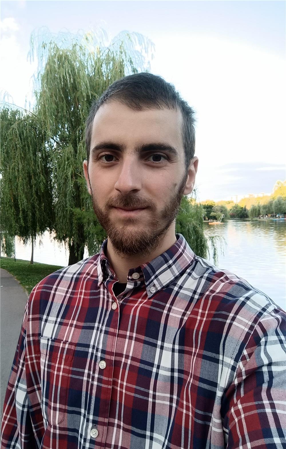 Tanar 27 ani relatie discreta Parklake