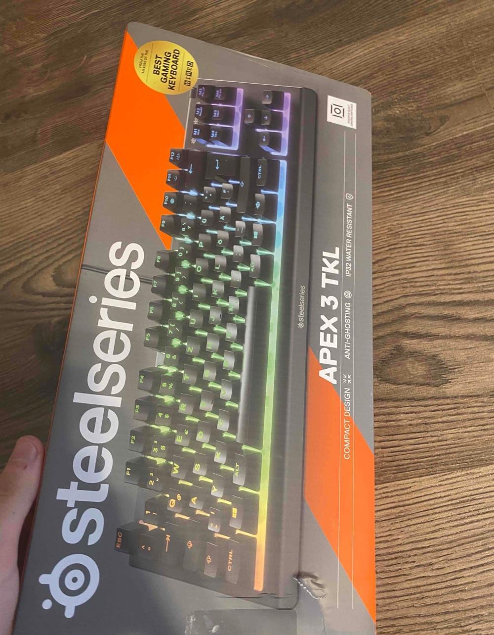 Tastatura Apex 3 TKL